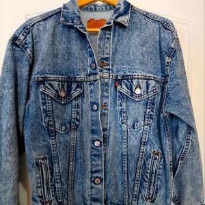 Vintage Levis jean jacket!